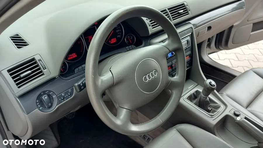 Audi A4 Avant 1.9 TDI - 13