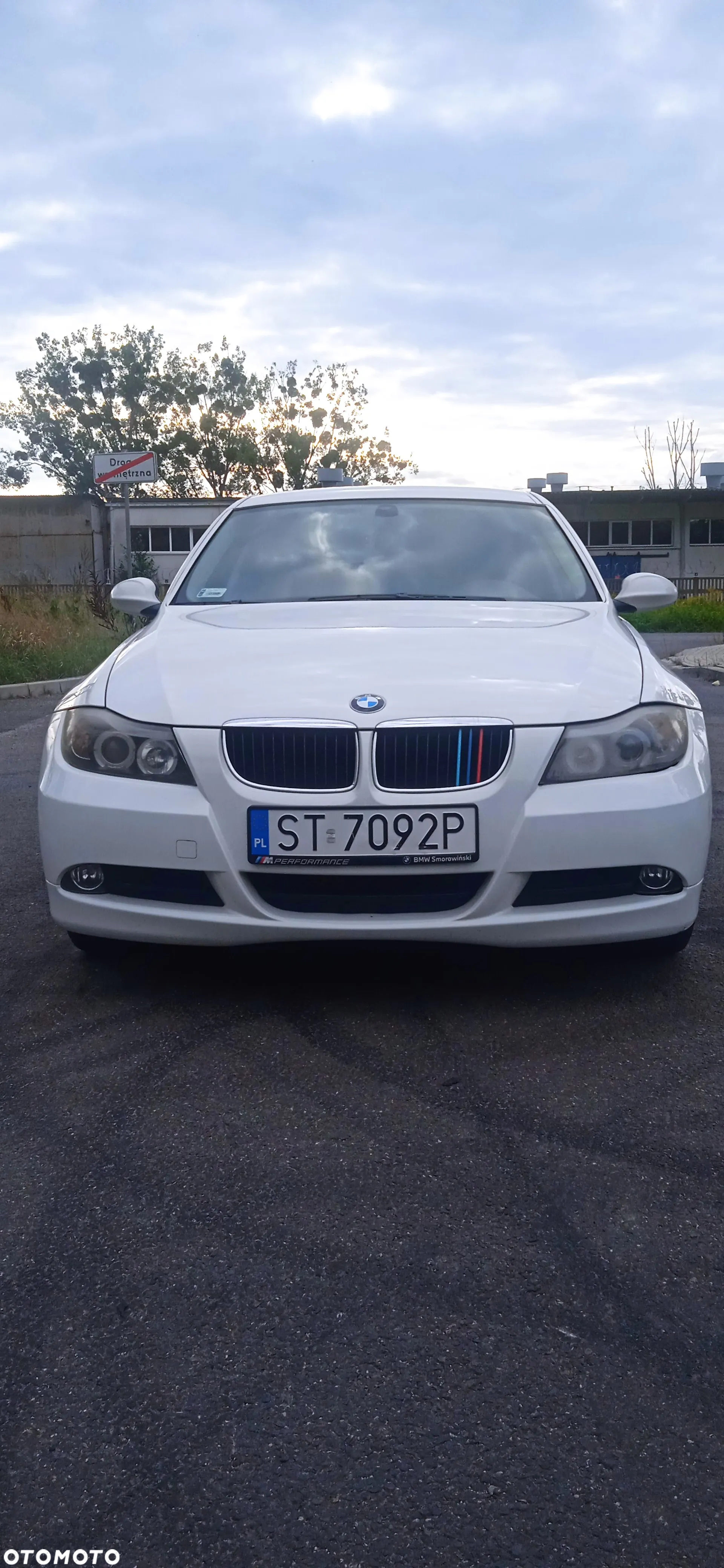 BMW Seria 3 318i - 4