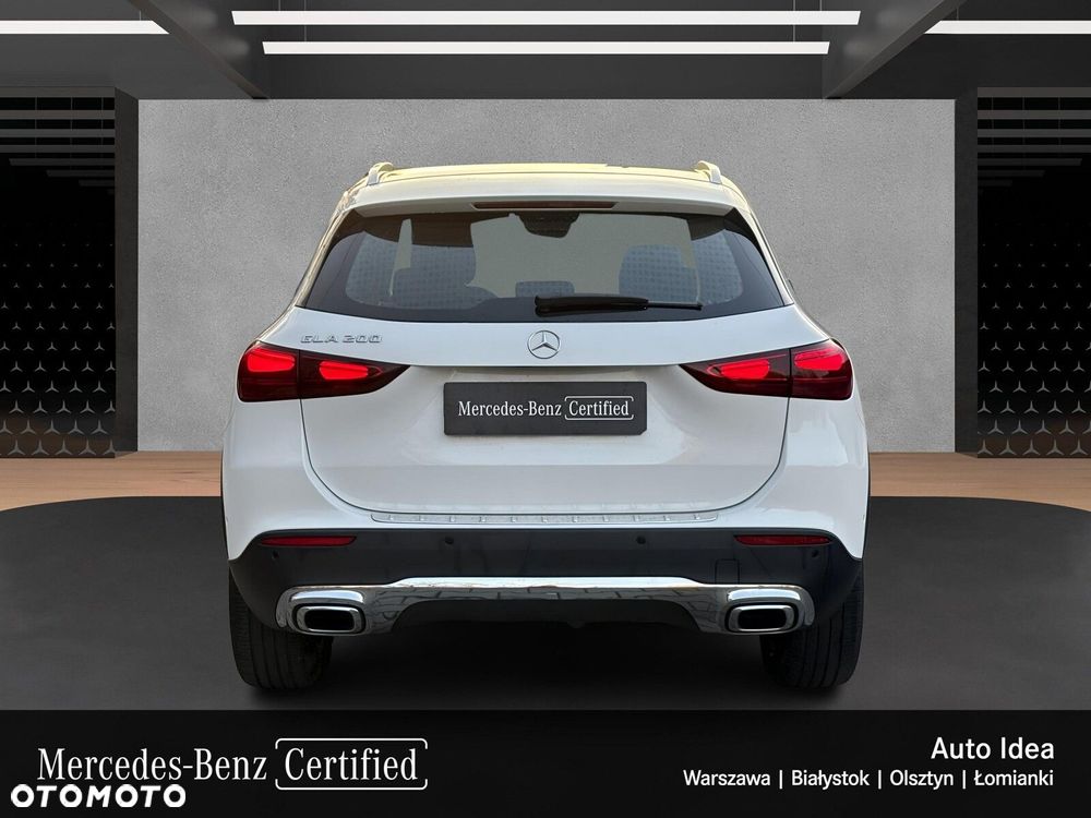 Mercedes-Benz GLA - 4