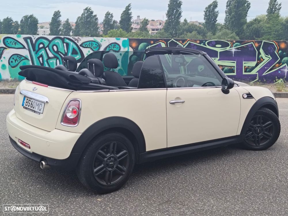 MINI Cabrio Cooper D - 16