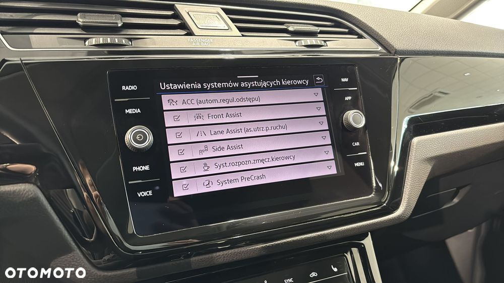 Volkswagen Touran 1.5 TSI EVO Highline DSG - 25