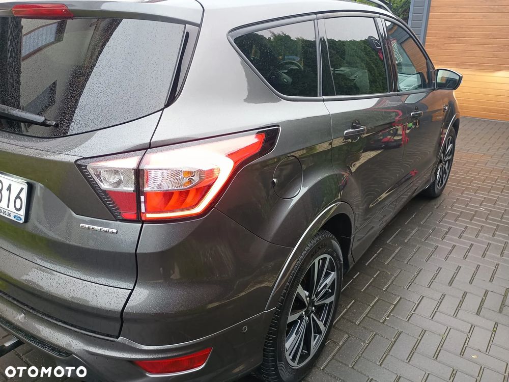 Ford Kuga 1.5 EcoBoost 2x4 ST-Line - 5