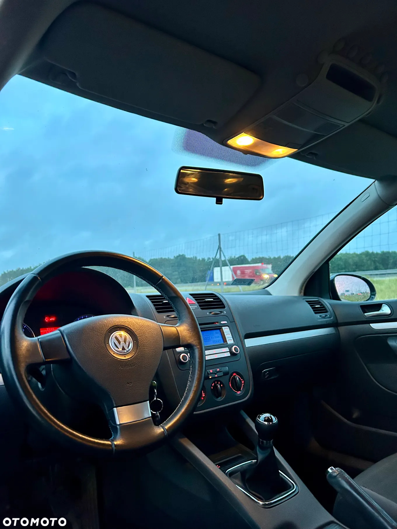 Volkswagen Golf V 1.9 TDI Comfortline - 9