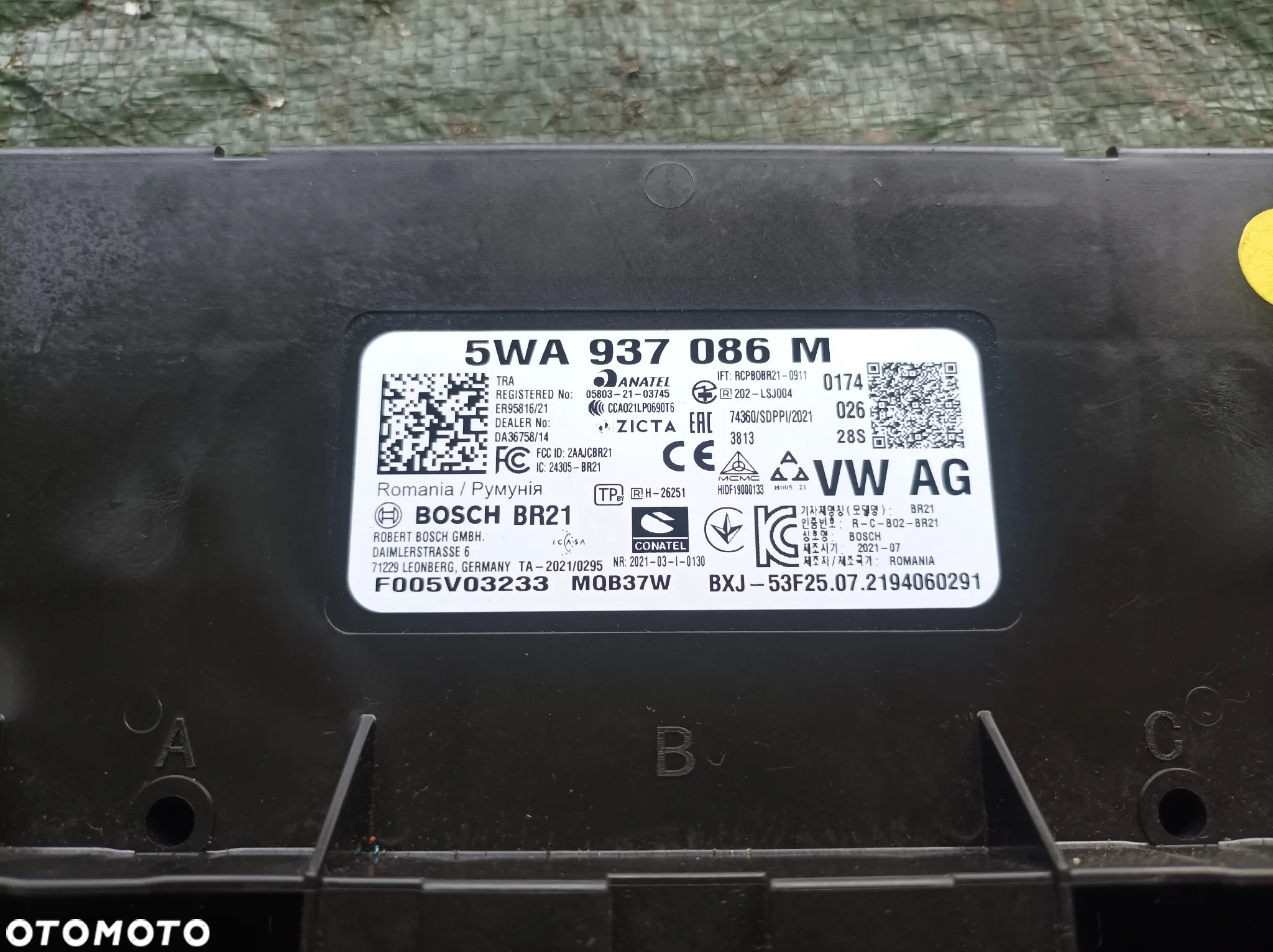 Skoda Octavia IV moduł komfortu 5WA937086M 2,0 TDI - 3