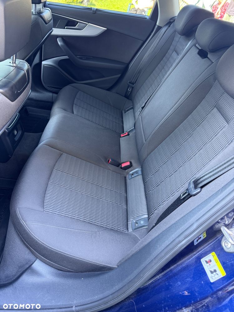 Audi A4 Avant 2.0 TDI Sport S tronic - 13