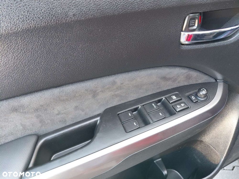 Suzuki Vitara - 12