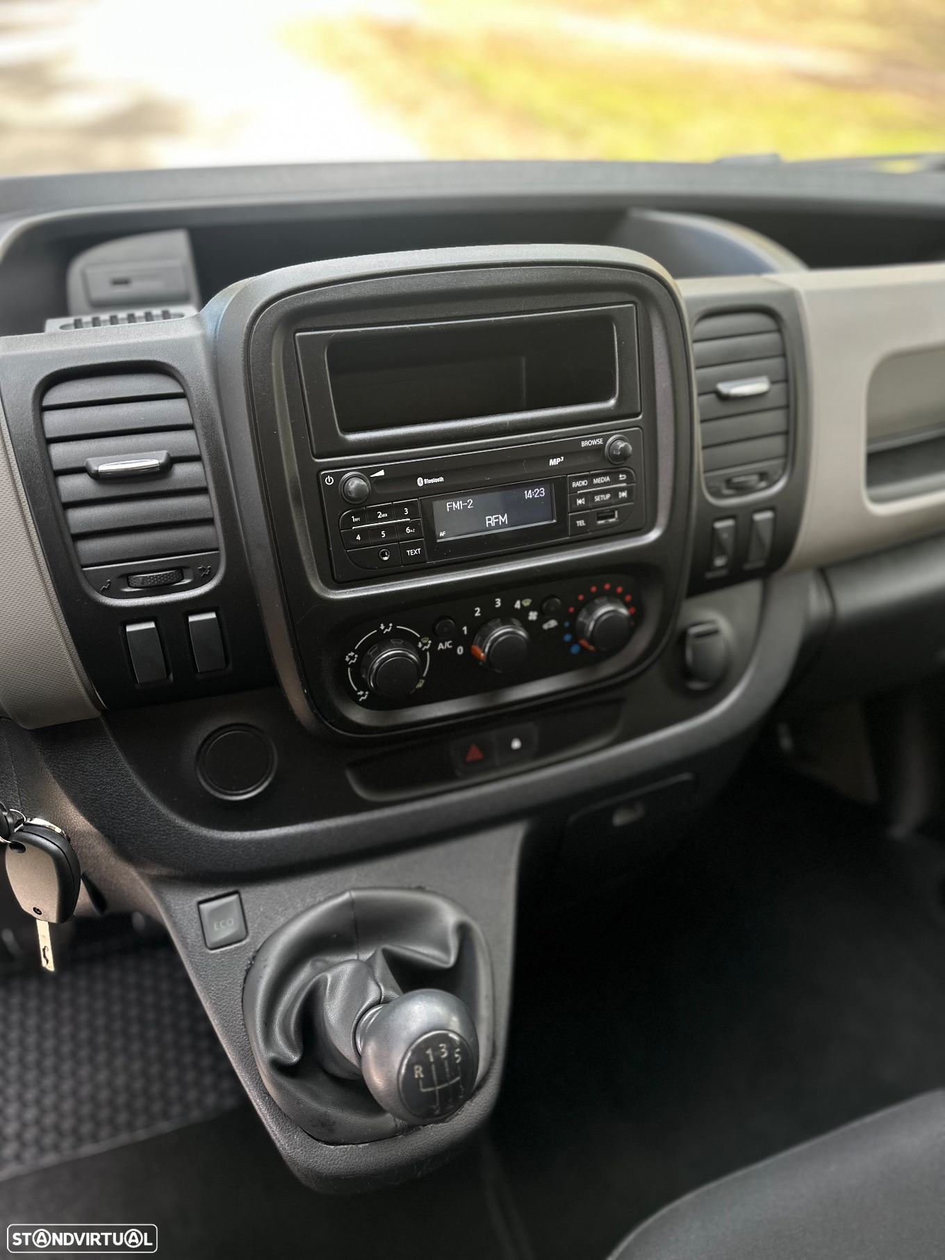 Nissan NV300 - 16
