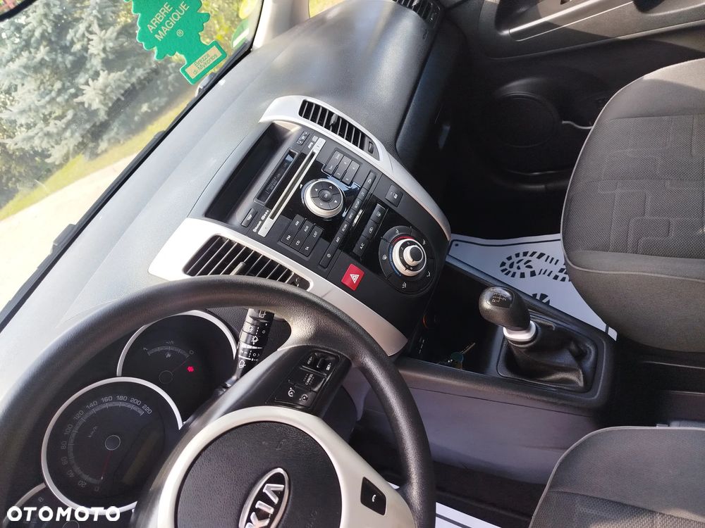 Kia Venga 1.4 CVVT Fifa World Cup Edition - 23