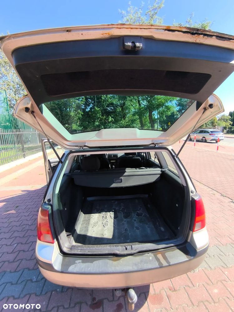 Volkswagen Golf - 6