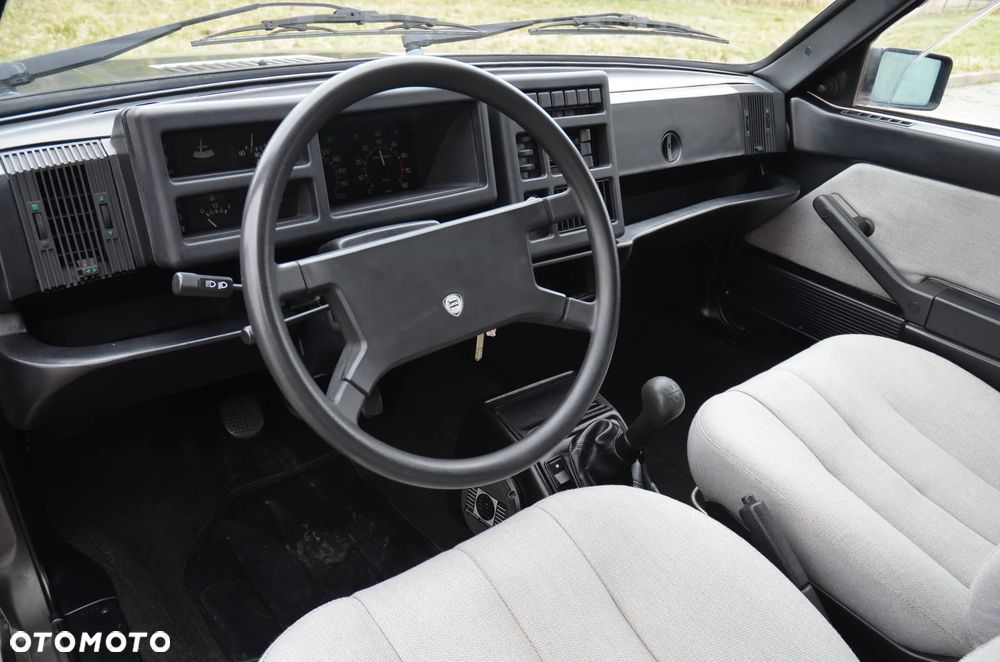 Lancia Delta 1600 i.e GT - 6