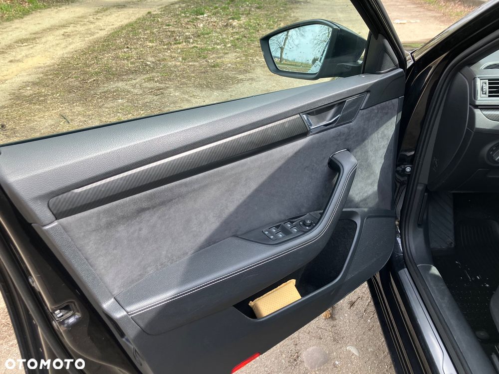 Skoda Superb 2.0 TDI SCR Sportline DSG - 9