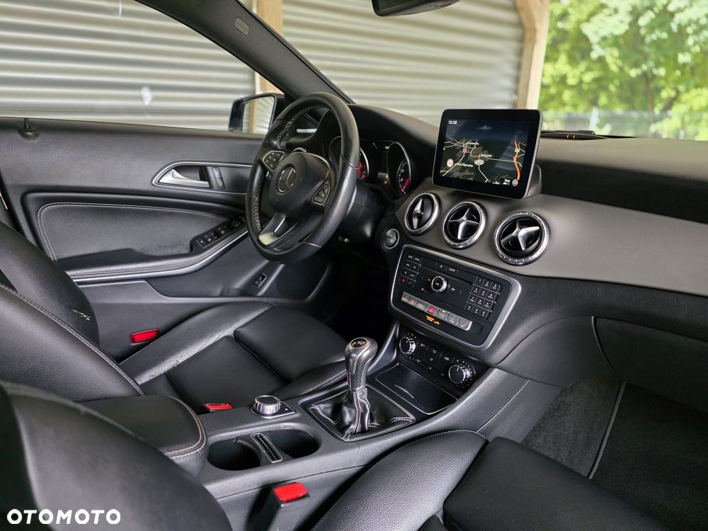 Mercedes-Benz CLA 200 - 15