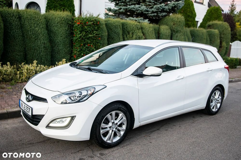 Hyundai i30 i30cw 1.6 Fifa World Cup Edition - 10