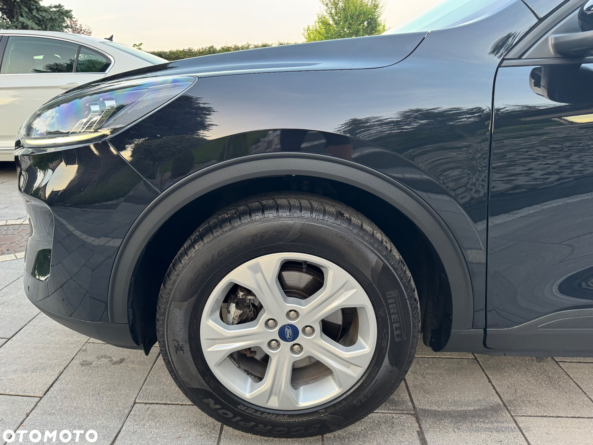 Ford Kuga - 12