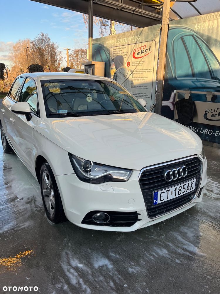 Audi A1 Sportback 1.4 TFSI Ambition S tronic - 2