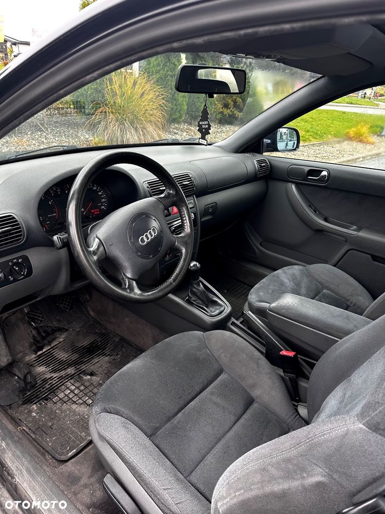 Audi A3 1.6 Ambiente - 5