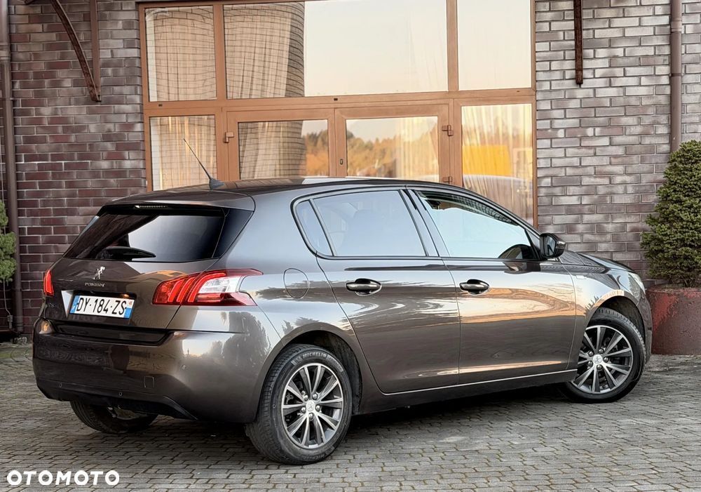 Peugeot 308 1.2 PureTech GPF Allure S&S - 22