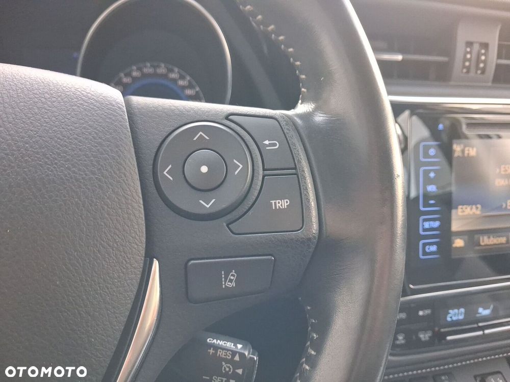 Toyota Auris - 22