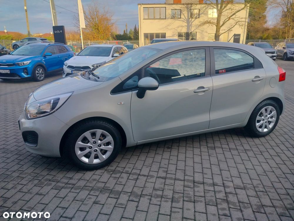 Kia Rio 1.4 L - 7