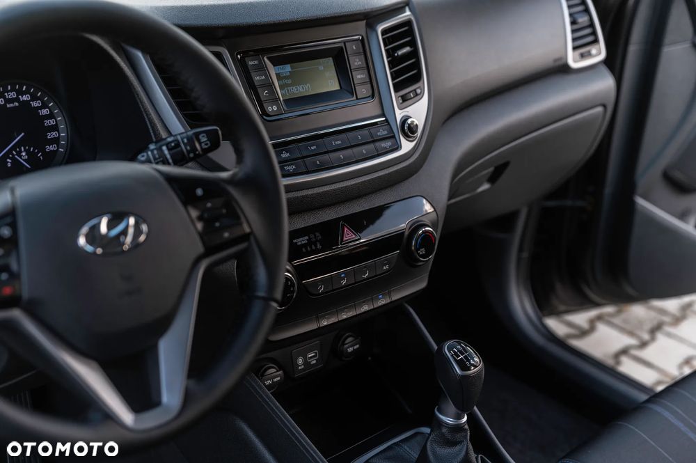 Hyundai Tucson blue 1.7 CRDi 2WD Style - 31
