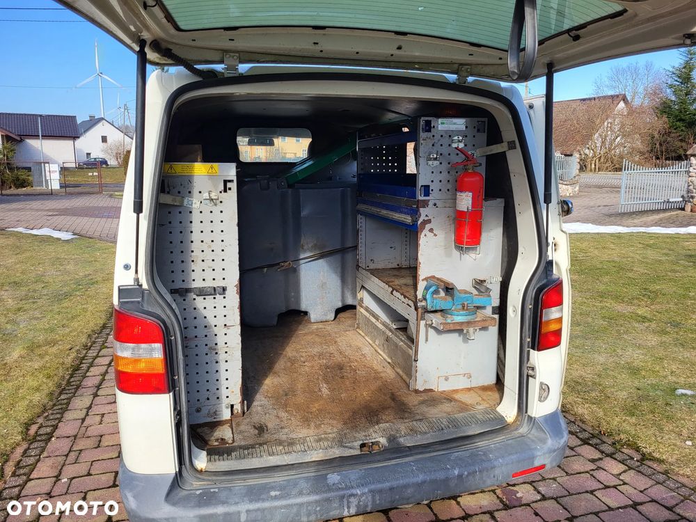 Volkswagen Transporter Shuttle L1 - 17