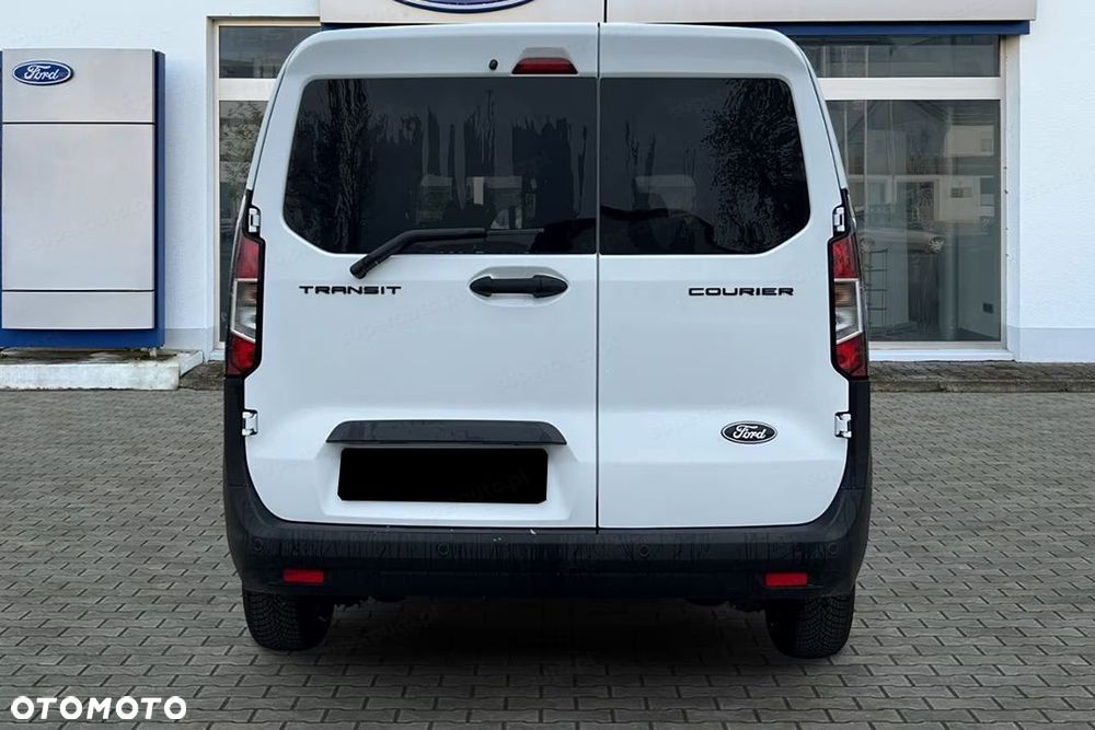 Ford Transit Courier - 8