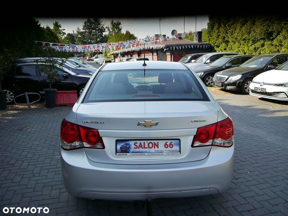 Chevrolet Cruze - 10
