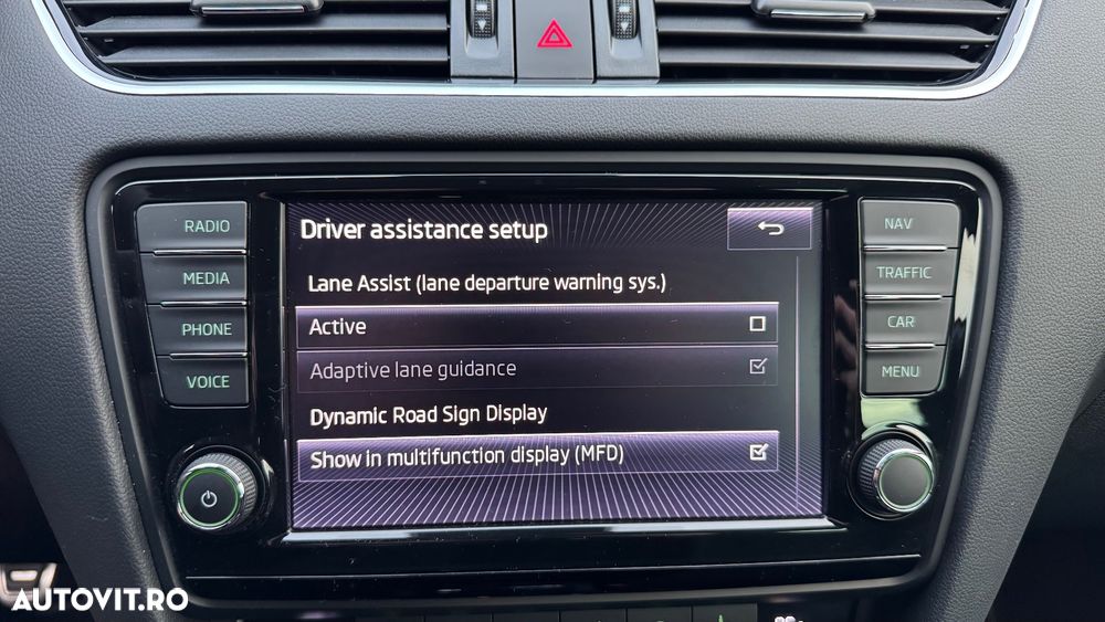 Skoda Octavia Combi 2.0 TDI RS - 27