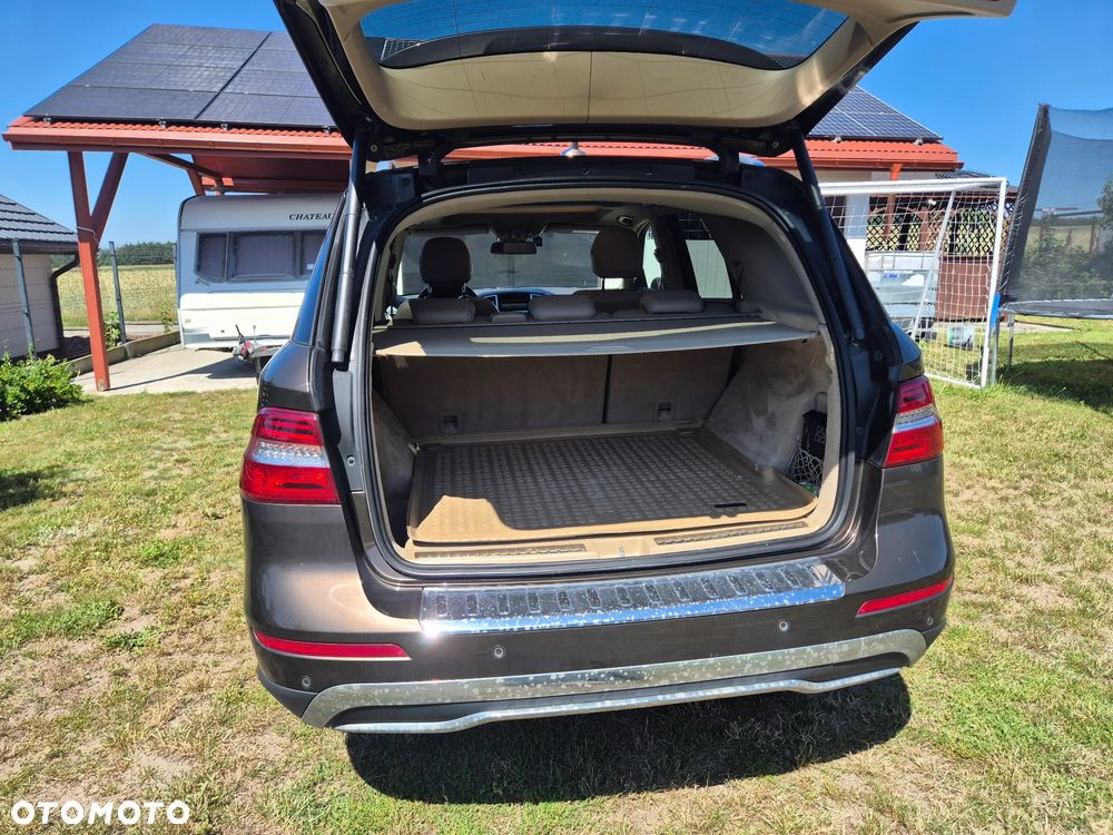 Mercedes-Benz ML - 14