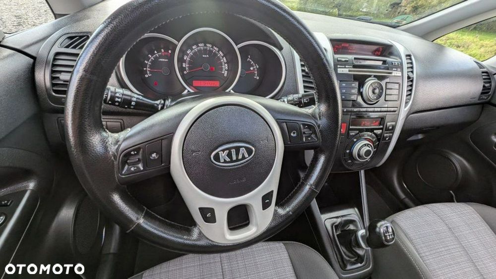 Kia Venga - 22