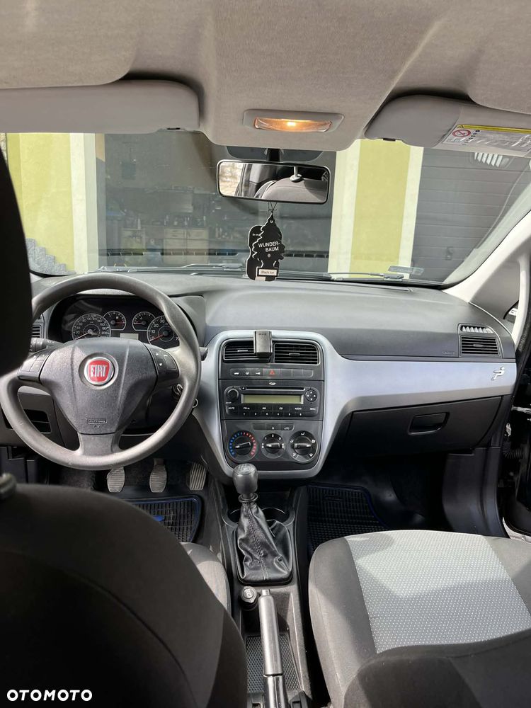Fiat Grande Punto - 8