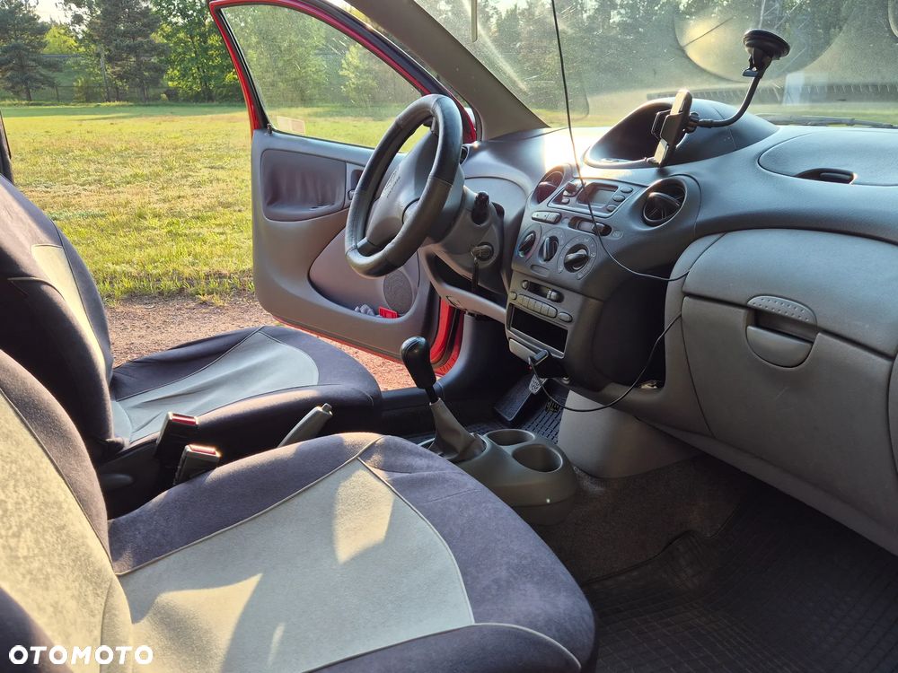 Toyota Yaris 1.0 Terra - 16