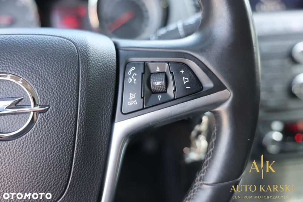Opel Insignia - 24