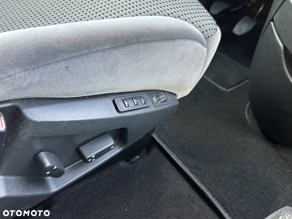 Peugeot 807 HDi 165 Premium - 24