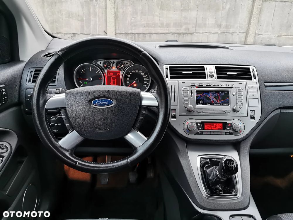 Ford Kuga 2.0 TDCi 2x4 Titanium - 26