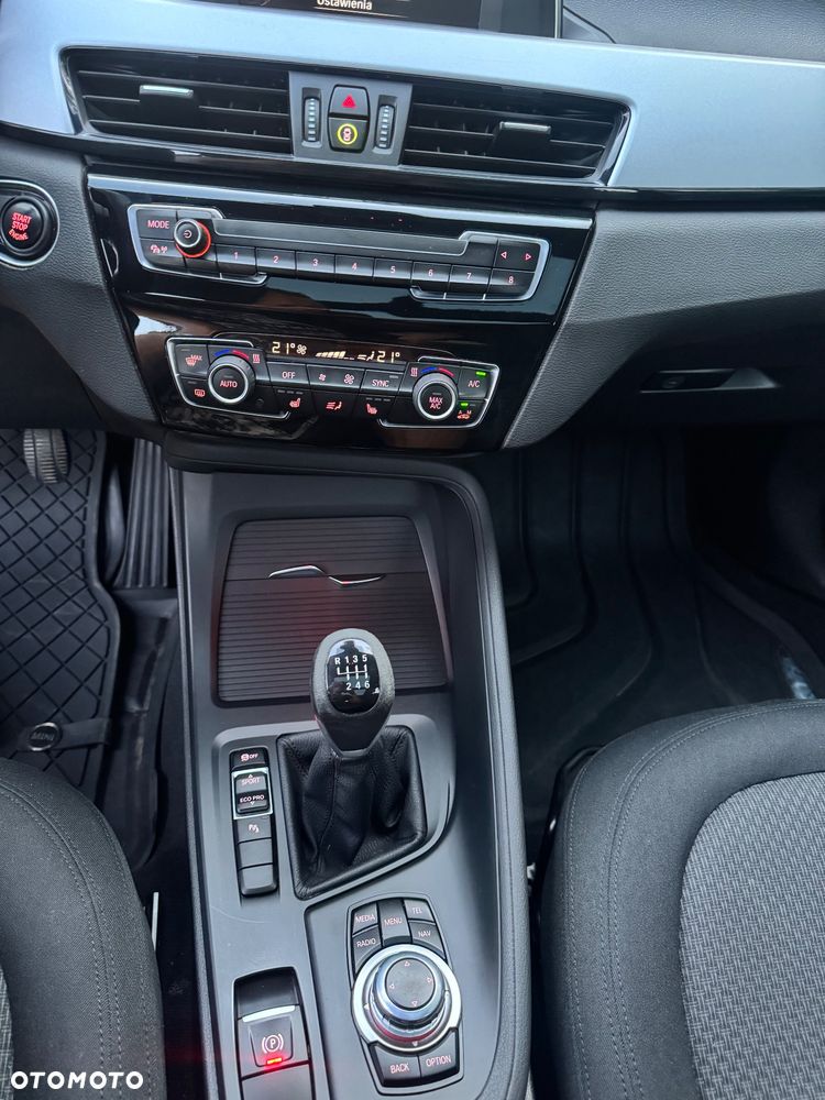 BMW X1 sDrive18i - 31