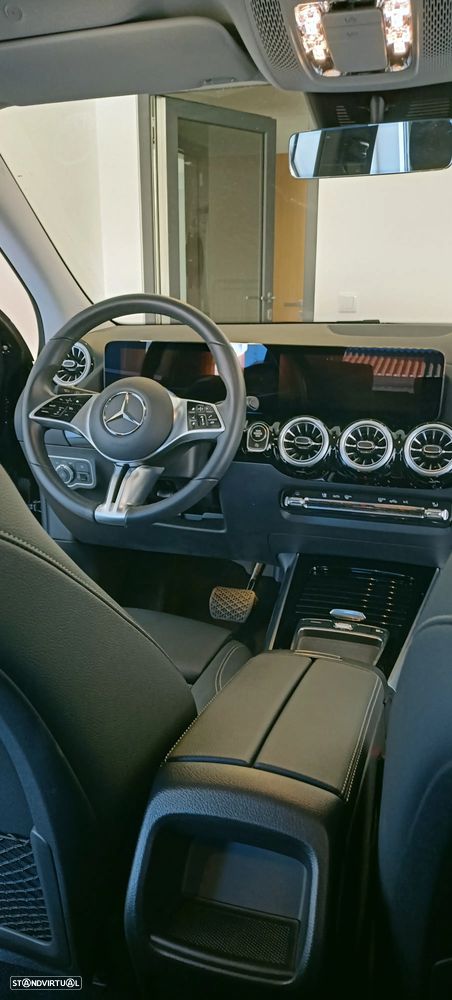 Mercedes-Benz GLA 180 d 8G-DCT Progressive Advanced - 16