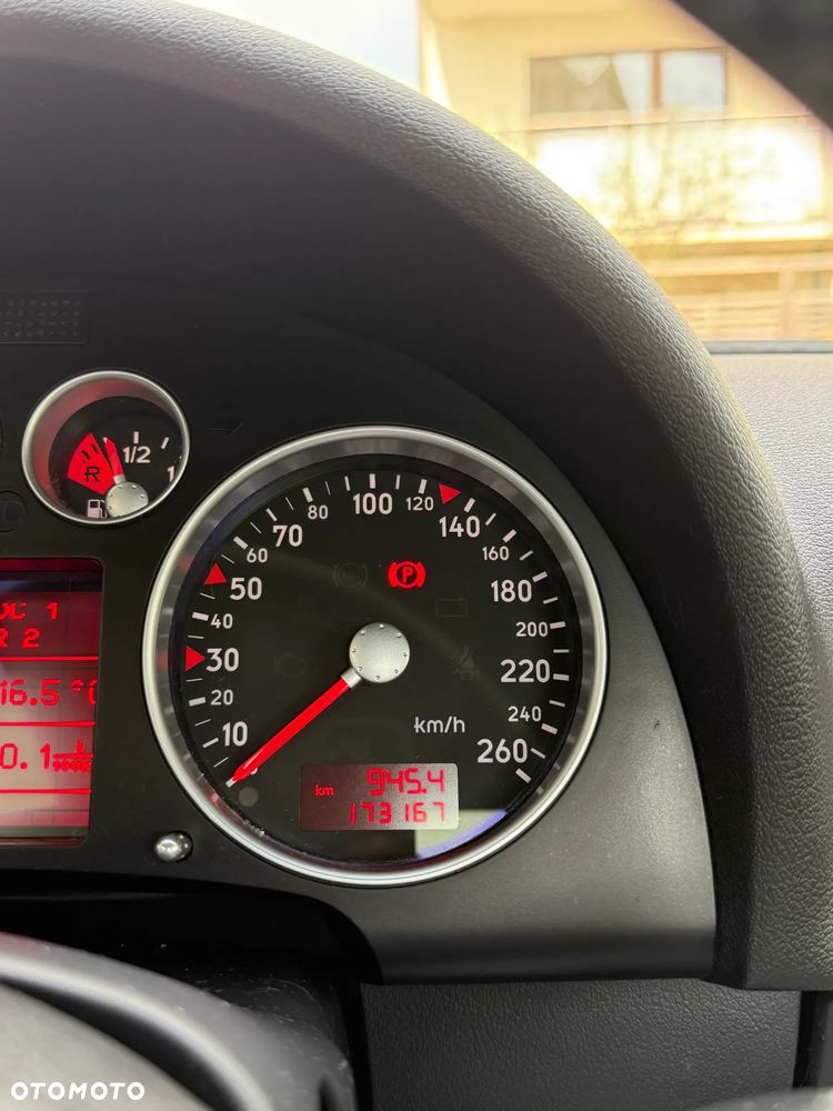 Audi TT Coupé 1.8 T quattro - 17