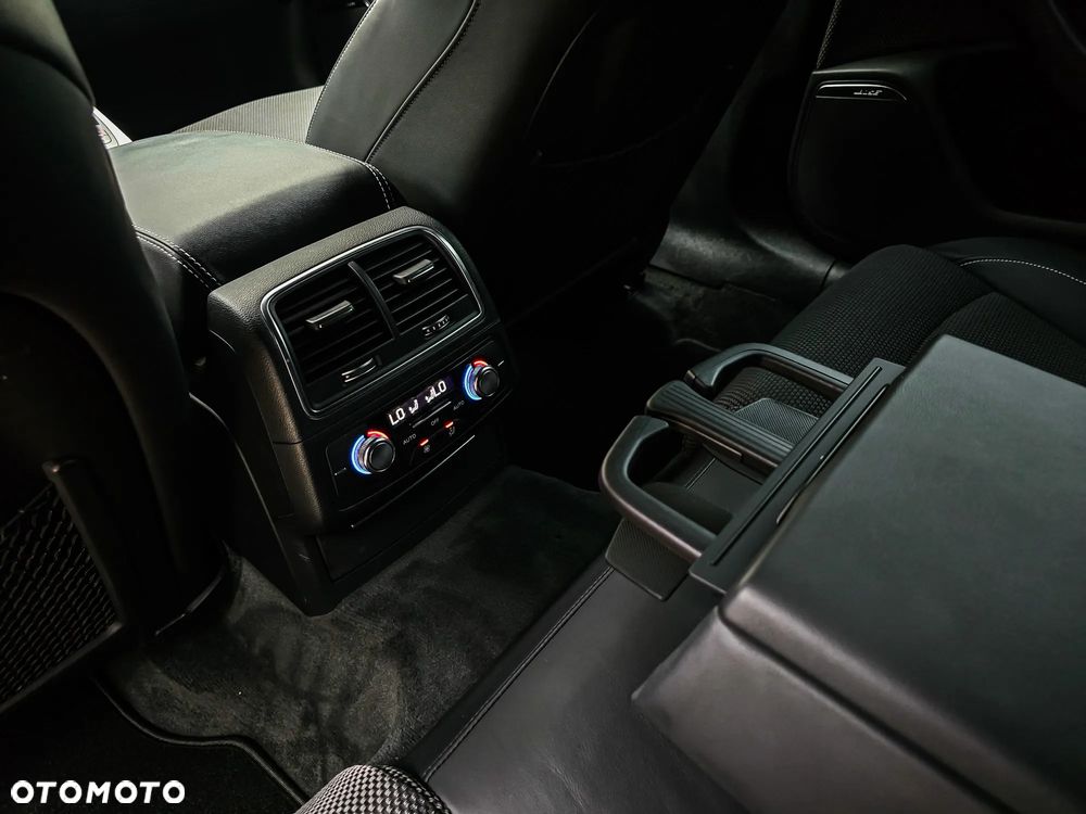 Audi A6 Avant - 33