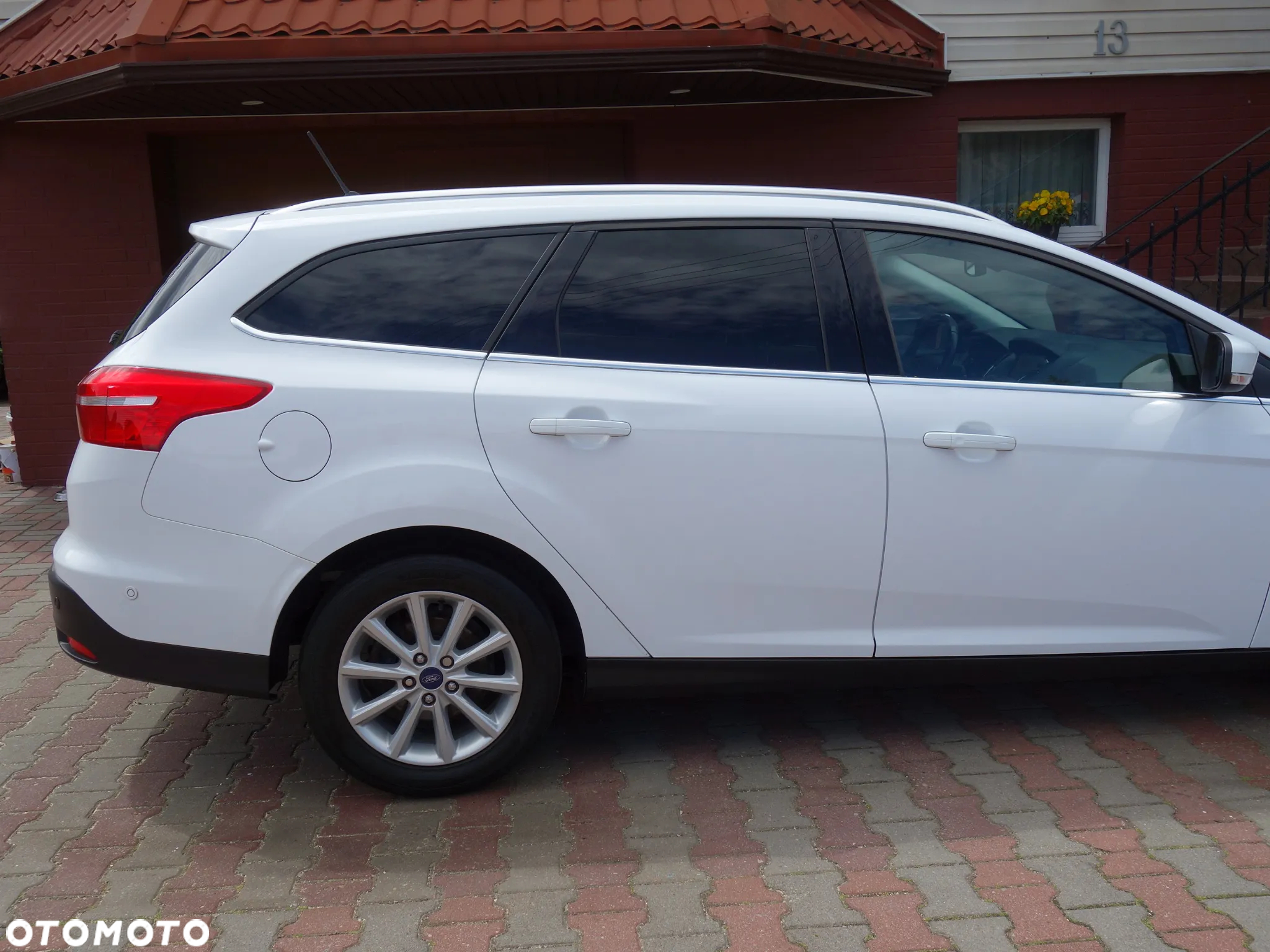 Ford Focus Turnier 1.5 EcoBlue Start-Stopp-System TITANIUM - 7