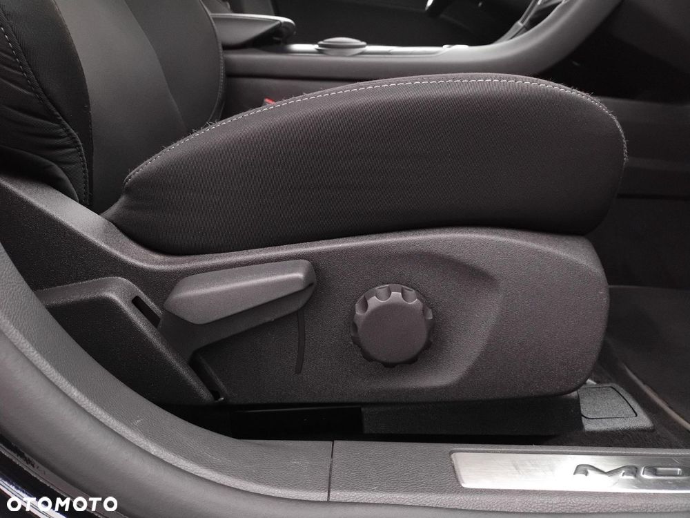 Ford Mondeo 2.0 EcoBlue Titanium - 27