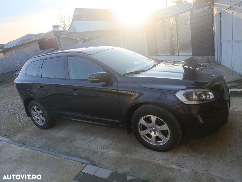 Volvo XC 60 D3 R-Design - 4