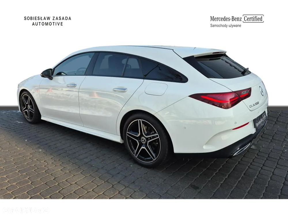 Mercedes-Benz CLA 200 AMG Line 7G-DCT - 3