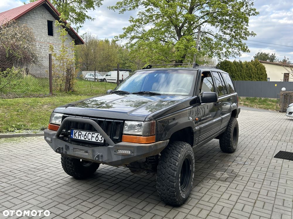 Jeep Grand Cherokee - 1