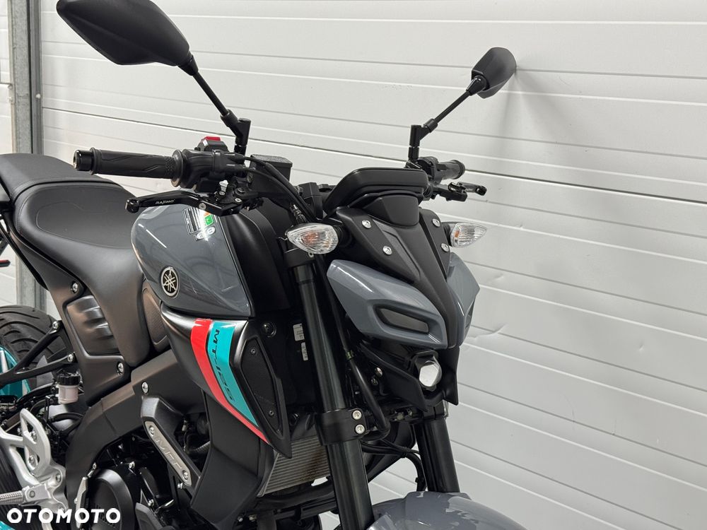 Yamaha MT - 12