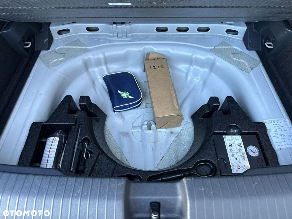 Volkswagen T-Roc 1.0 TSI Advance - 30
