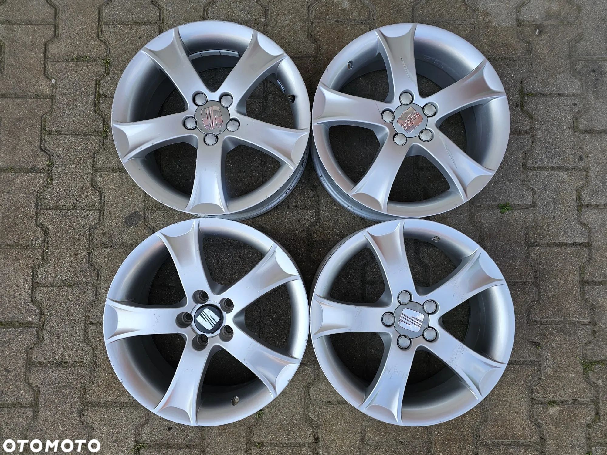 6,5J 16'' ET43 5x100 Seat OE Ibiza Leon Toledo Cordoba Skoda Fabia Octavia Volkswagen Golf 6L0601025M - 1