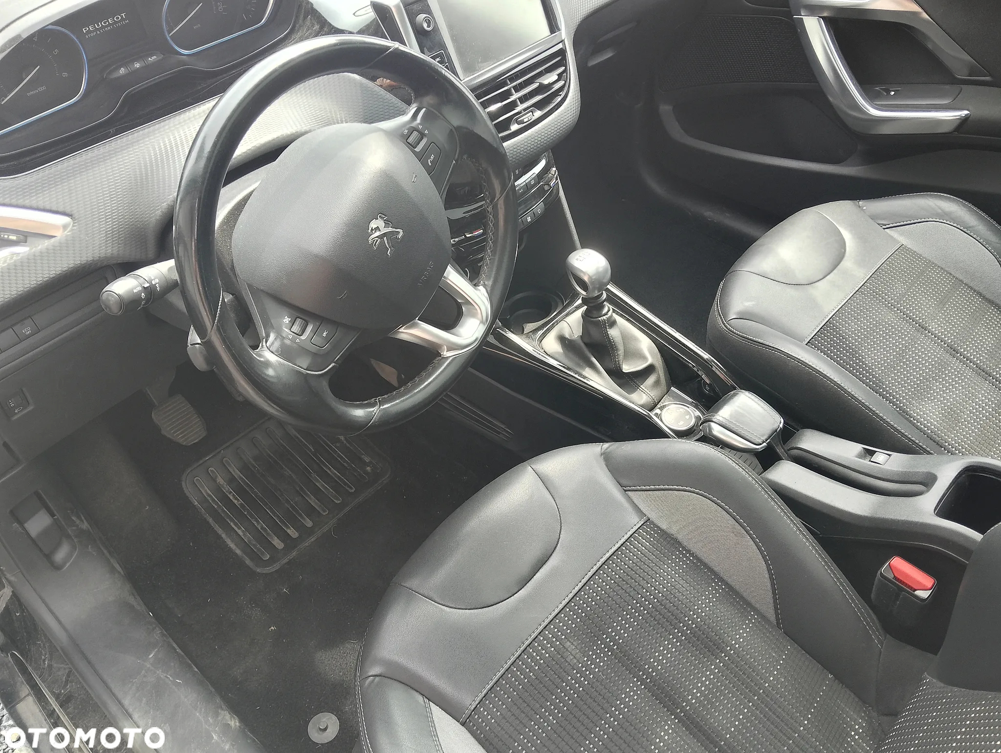 Peugeot 2008 1.6 BlueHDi Allure - 13