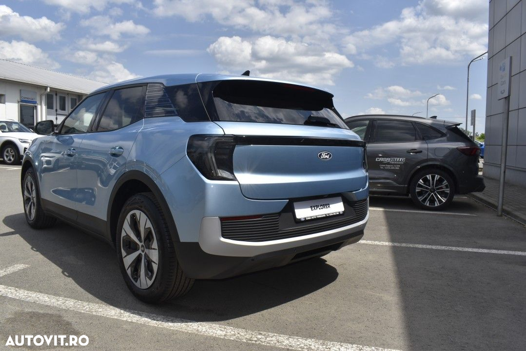 Ford Explorer - 3