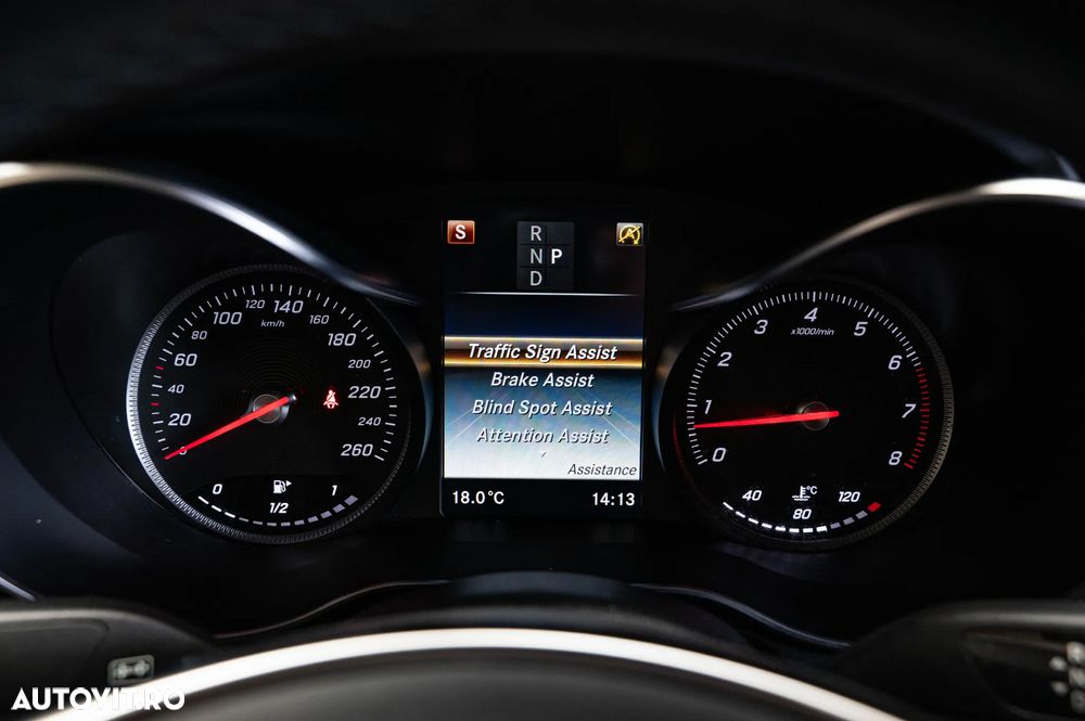 Mercedes-Benz GLC Coupe 250 4Matic 9G-TRONIC AMG Line - 24